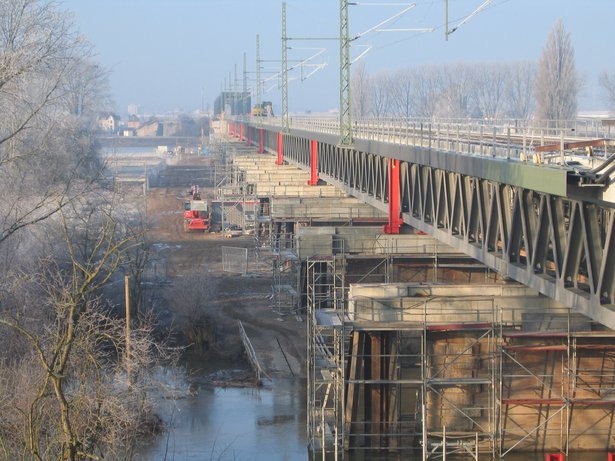 16_Ansicht_nach_QV_Bahnbruecke.JPG